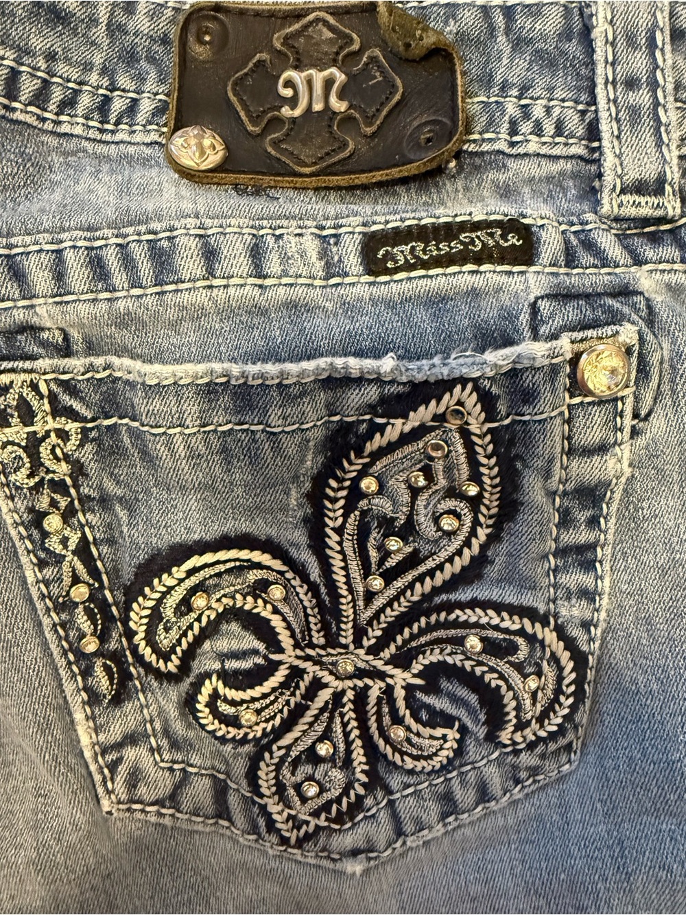 Miss Me Jeans Womens 30 Low rise Bootcut Fleur de Lis Pockets Western Rodeo Y2K